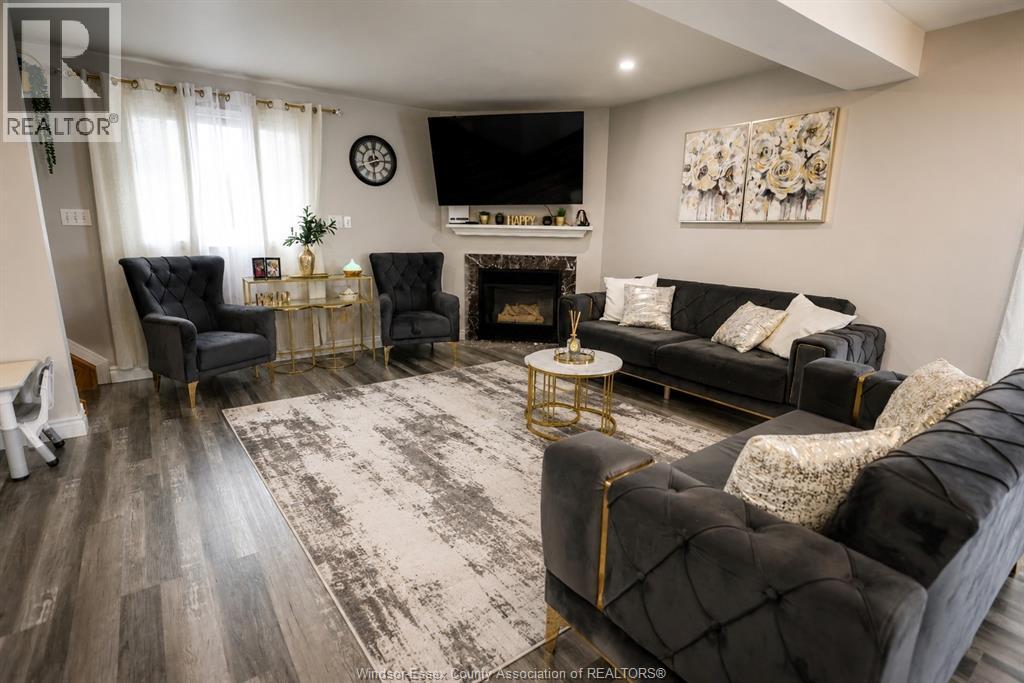 1030 SOUTH PACIFIC AVENUE - 6