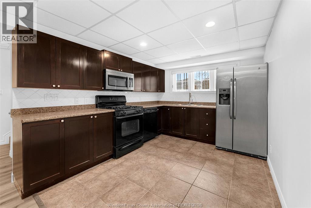 2420 VENETIAN AVENUE - Image 27