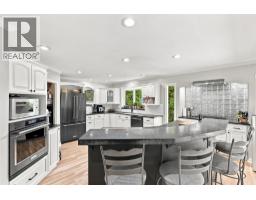 Kitchen - 897 Wawn Road, Kamloops, BC V2B6N3 Photo 13