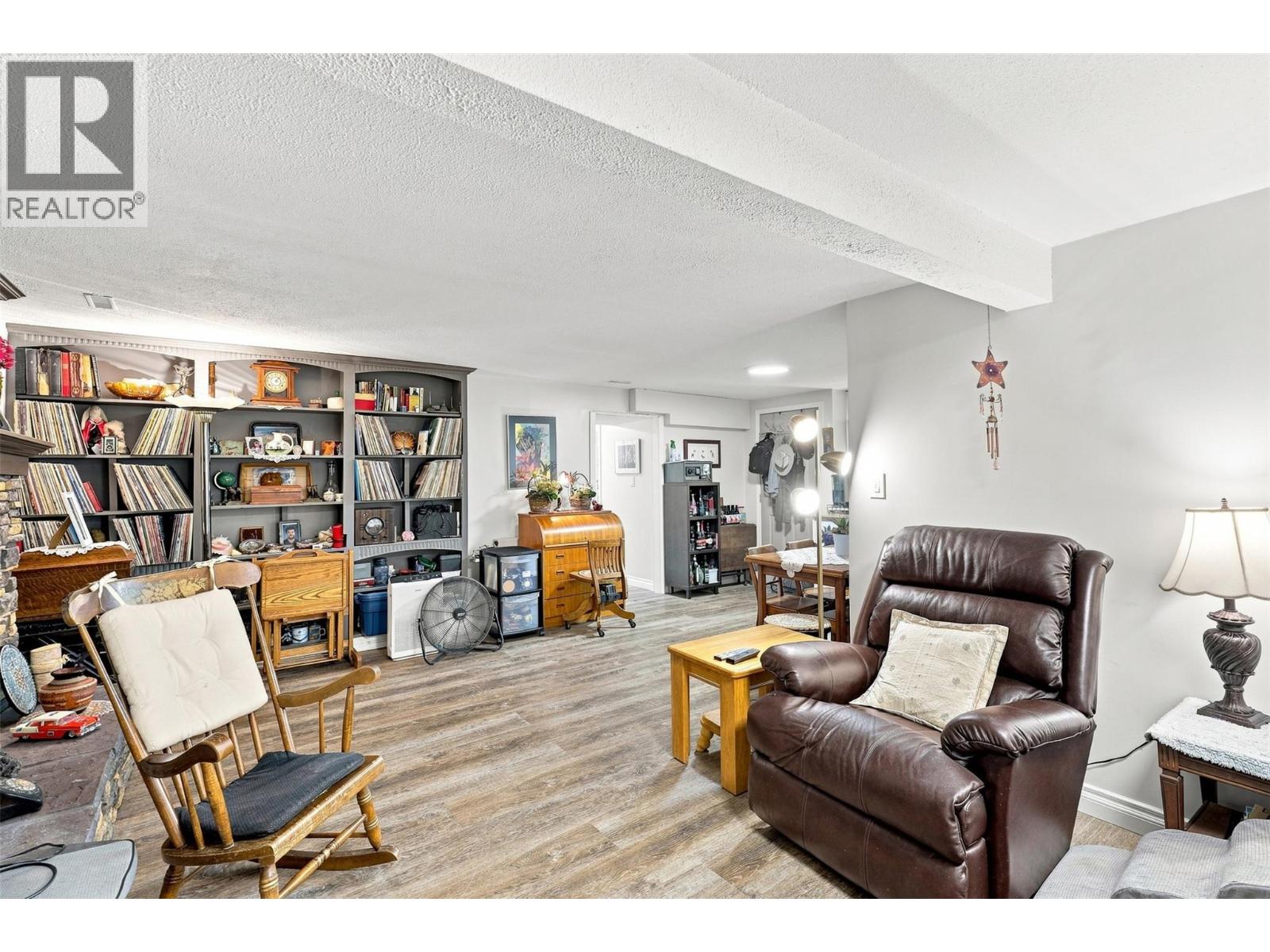 897 WAWN Road - 58