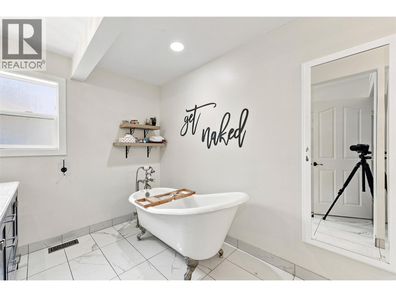 897 WAWN Road - 33