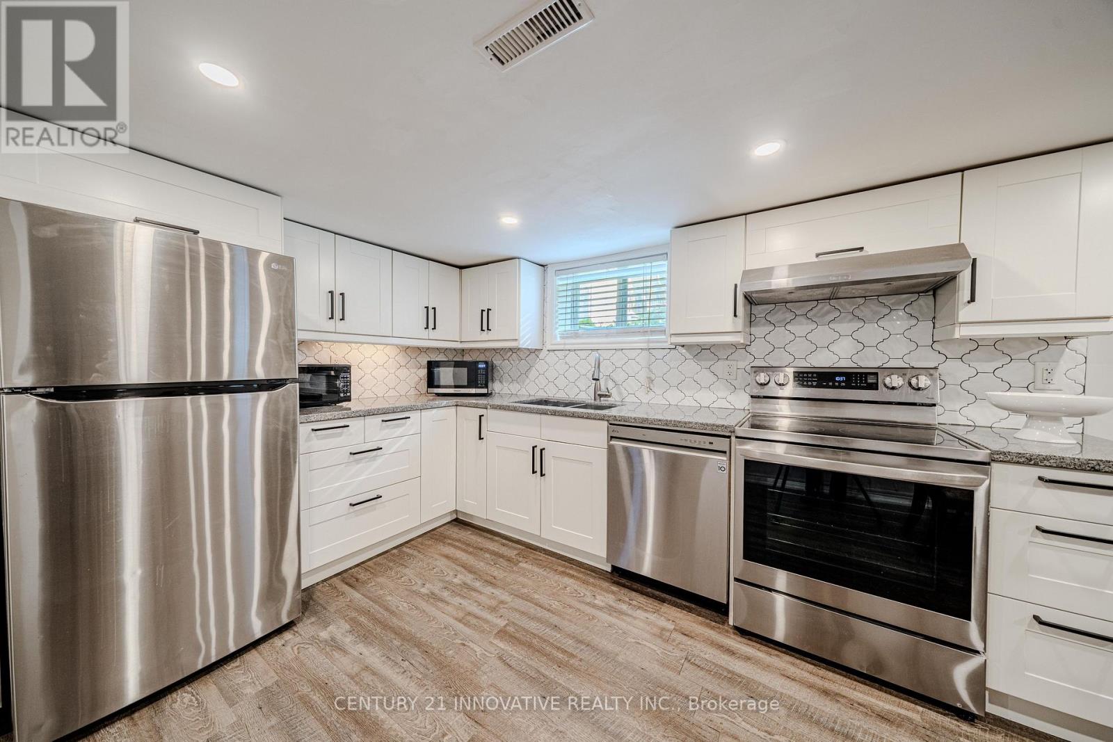 60 DORKING CRESCENT - 32