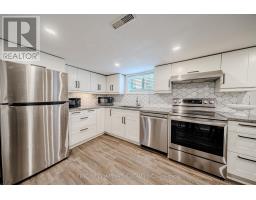 60 Dorking Crescent, Toronto, ON M3M2B6 Photo 32