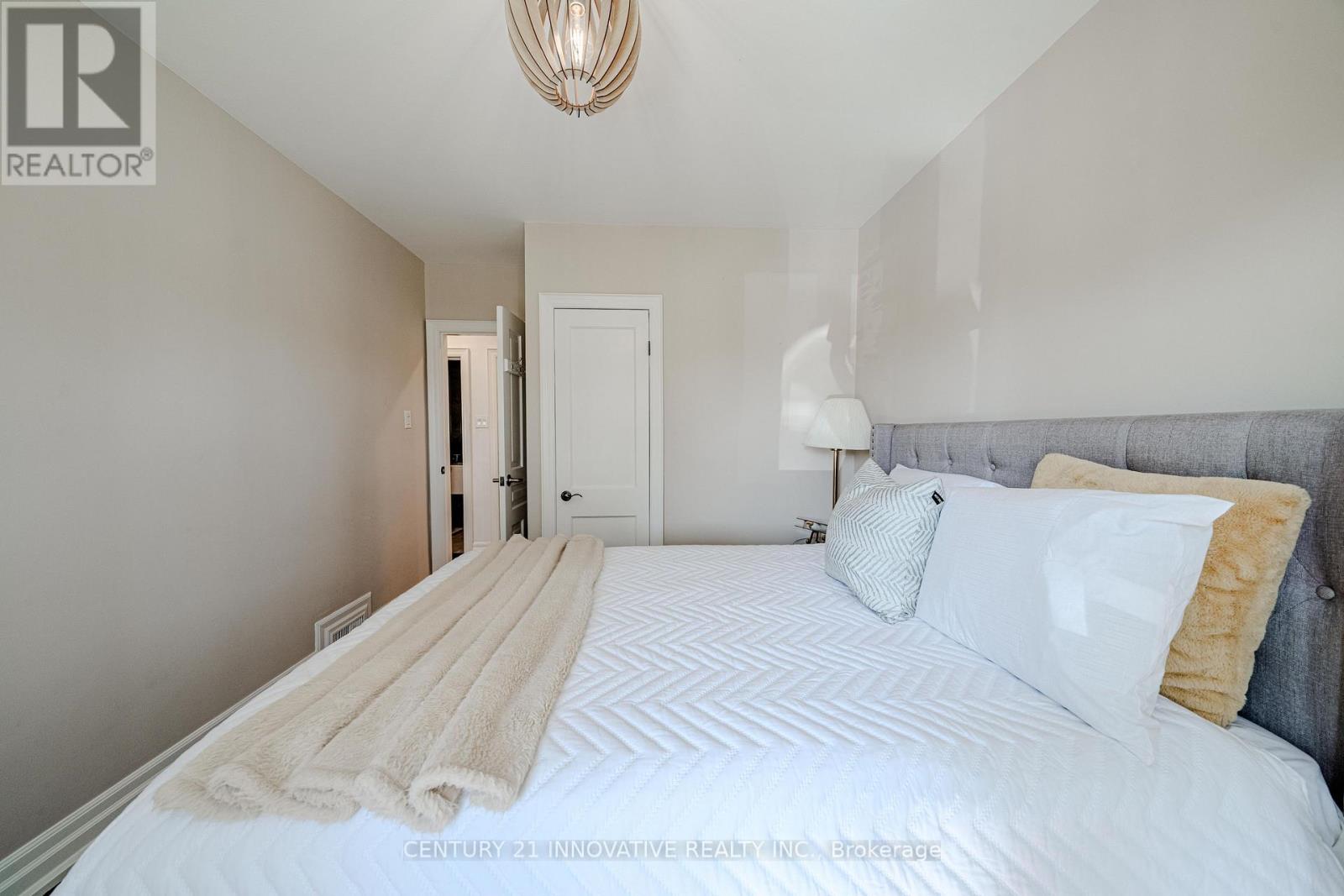 60 DORKING CRESCENT - 18