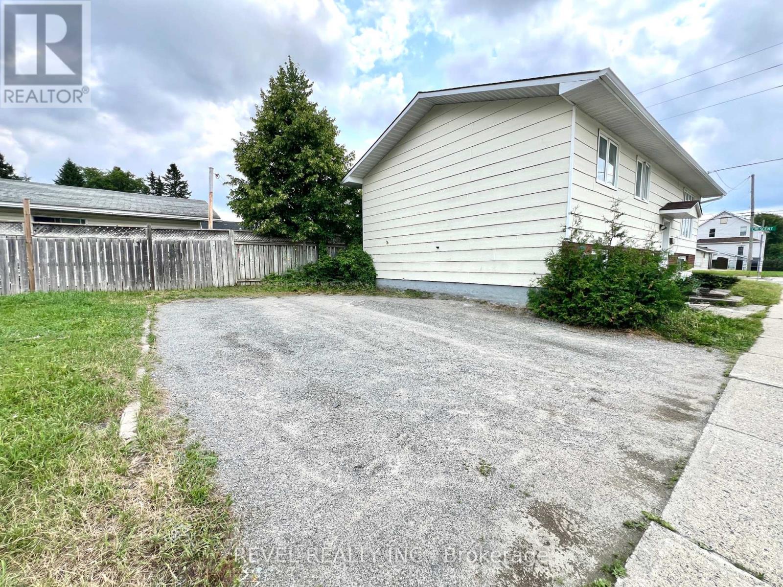 170 CRESCENT AVENUE - 14