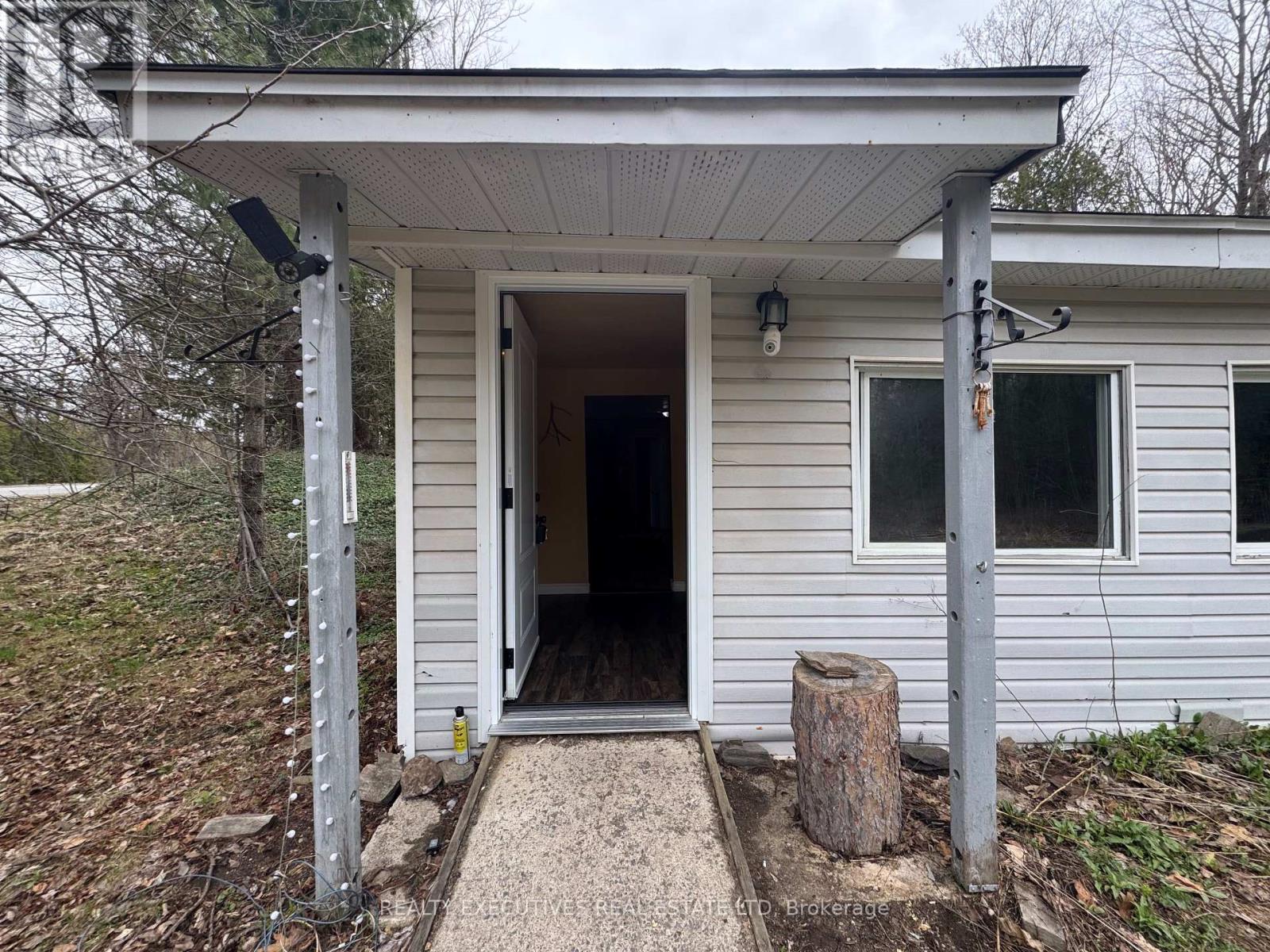 10146 509 ROAD N - 4
