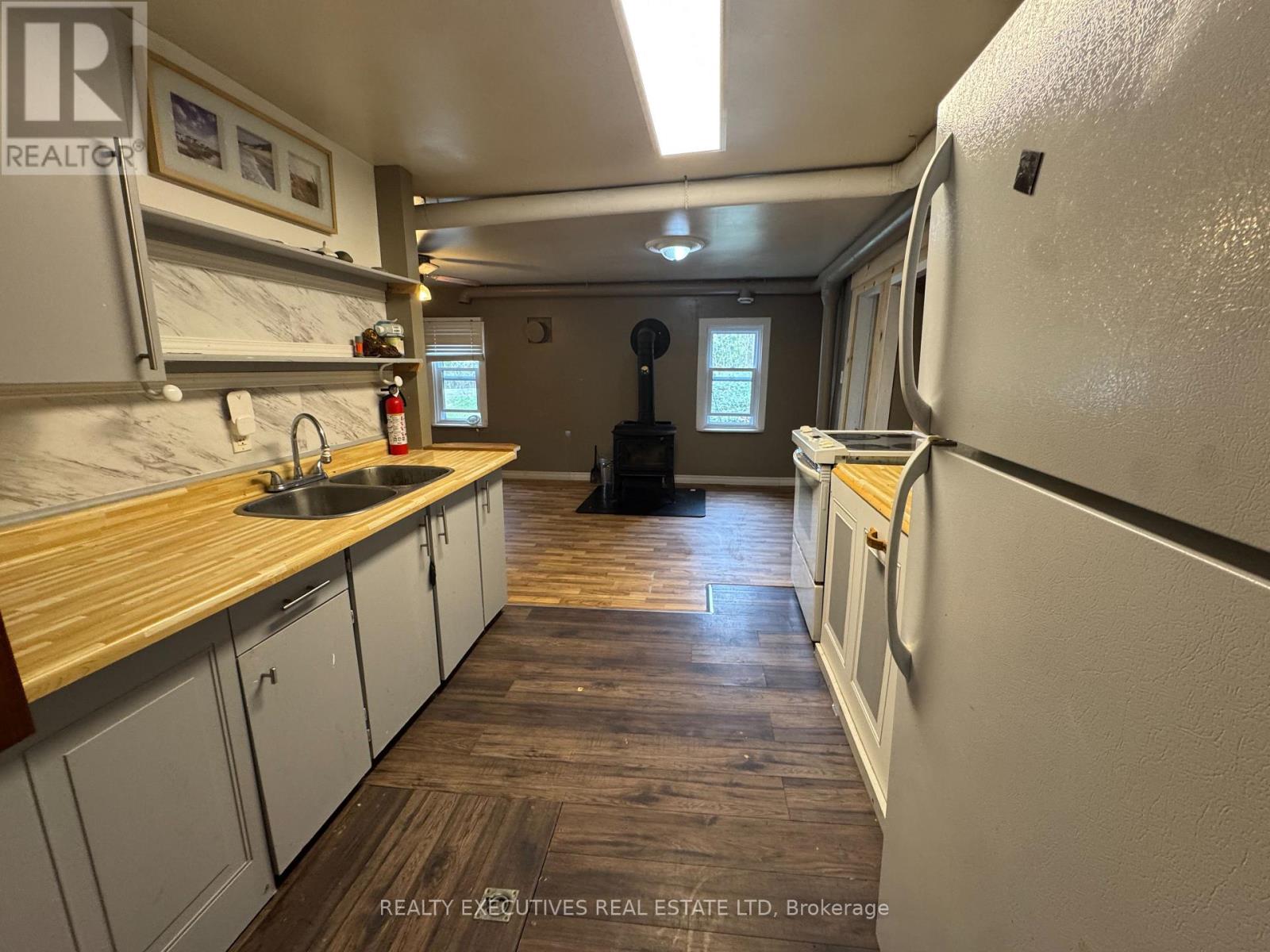 10146 509 ROAD N - 19