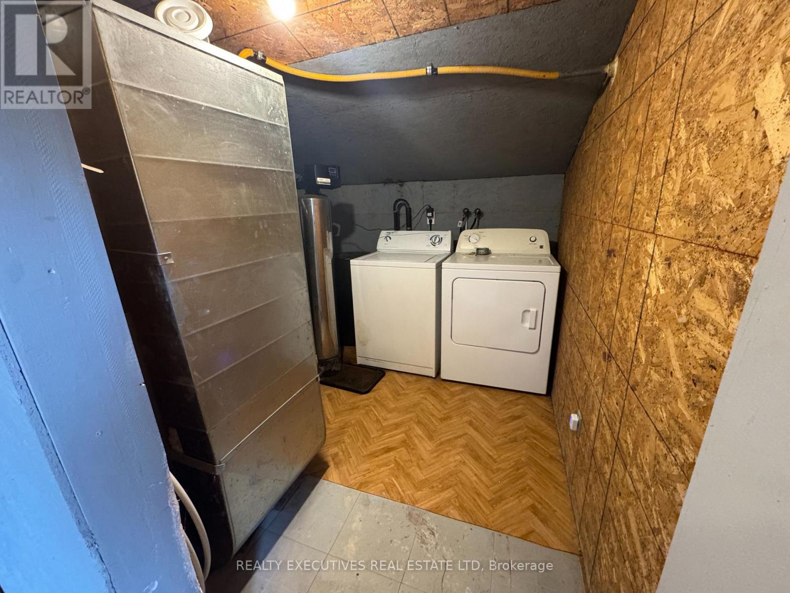 10146 509 ROAD N - 22