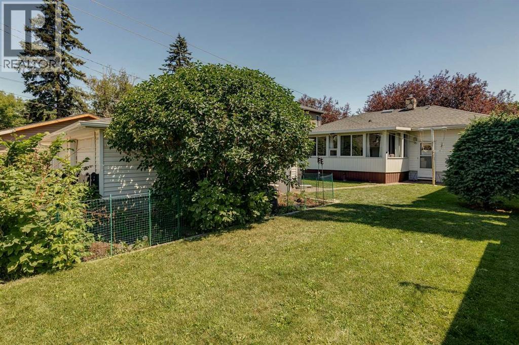 1219 Renfrew Drive NE - 34