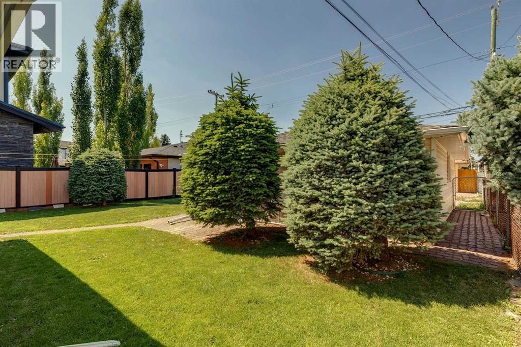 1219 Renfrew Drive NE - 35