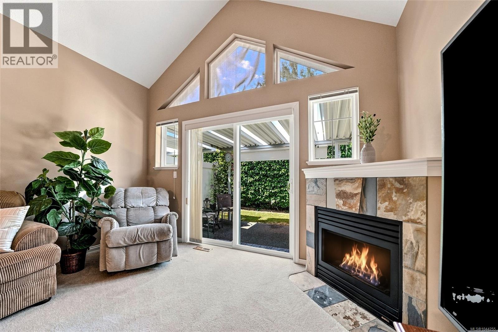 #17 631 Blenkin Ave - 11