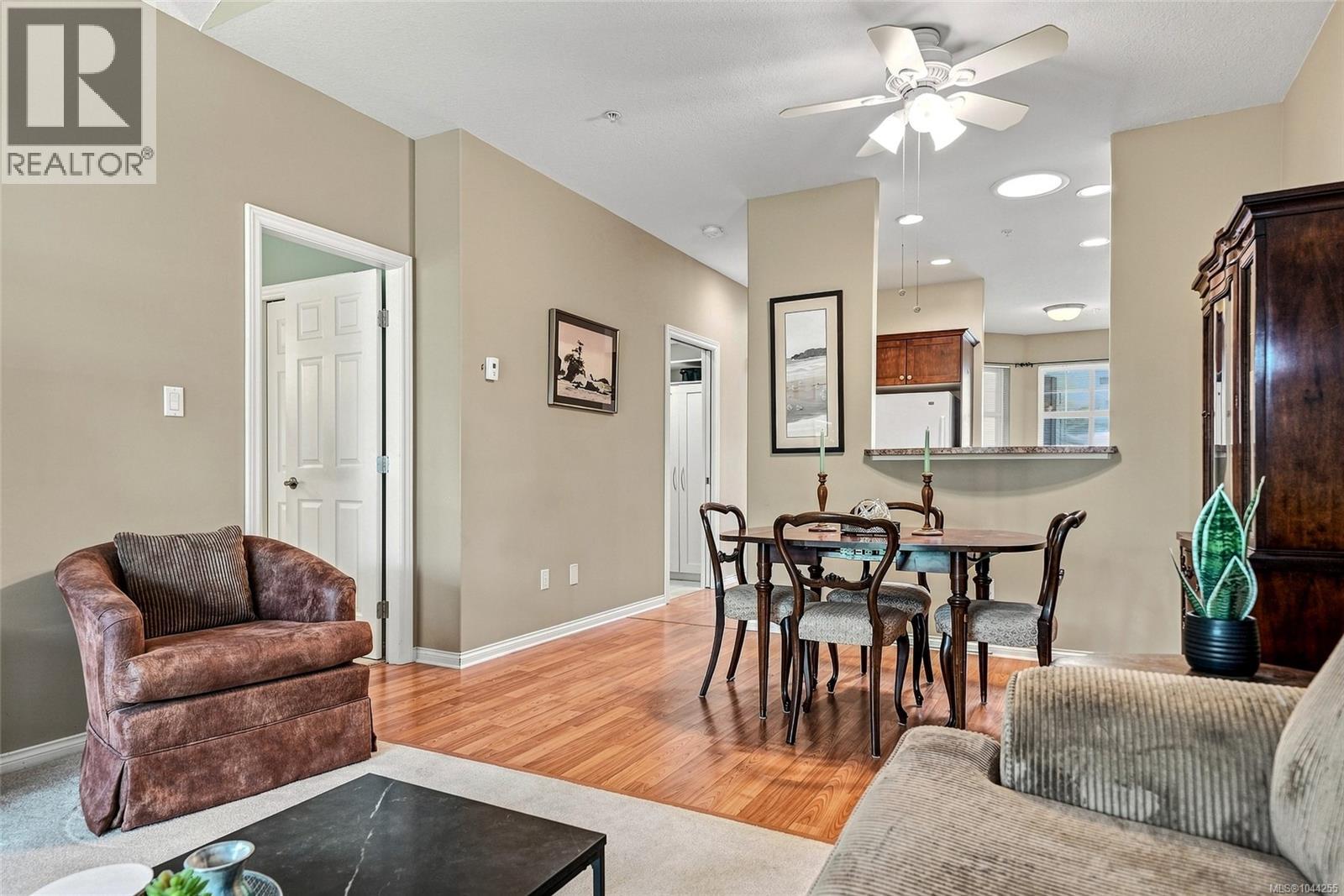 #17 631 Blenkin Ave - 14