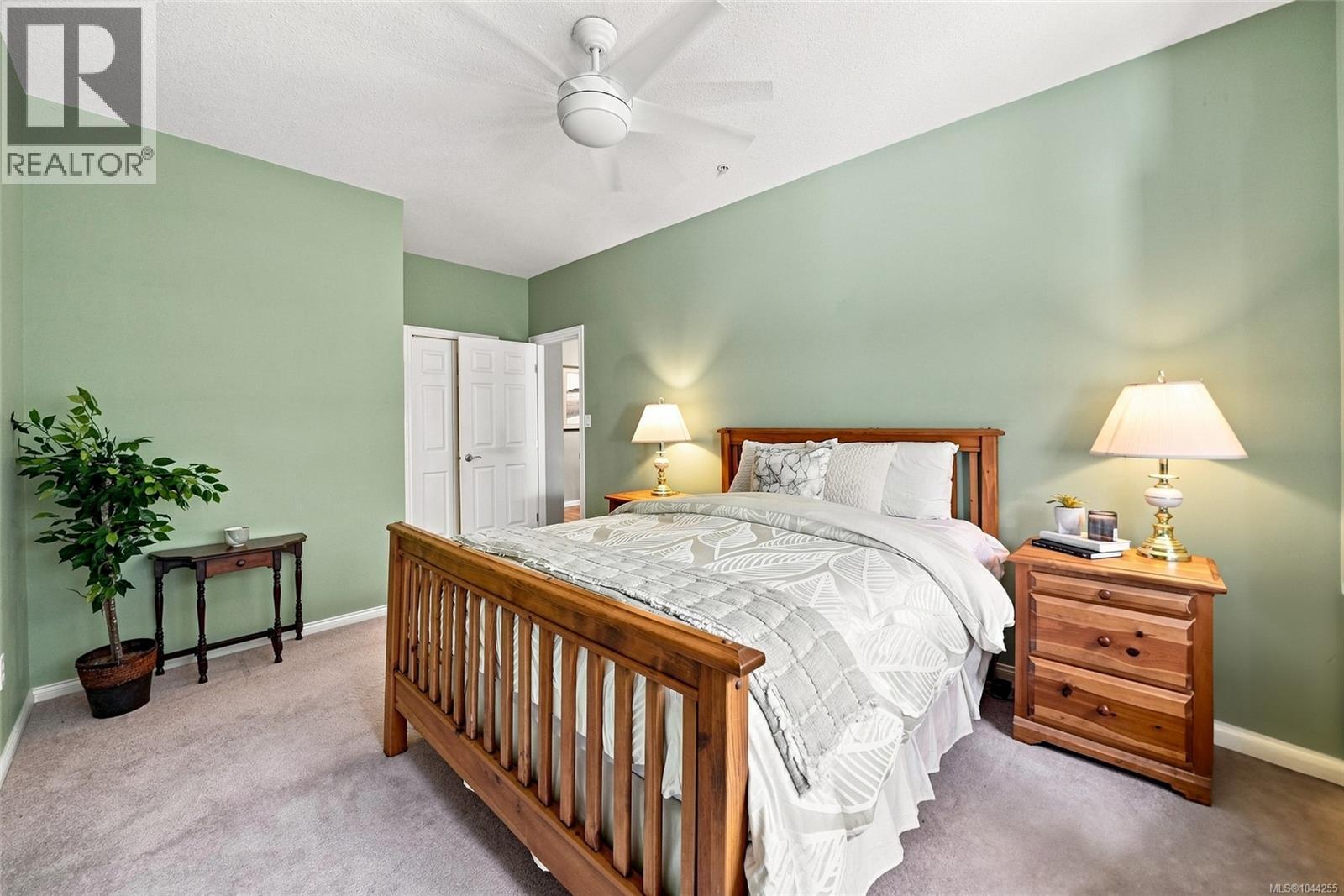 #17 631 Blenkin Ave - 25