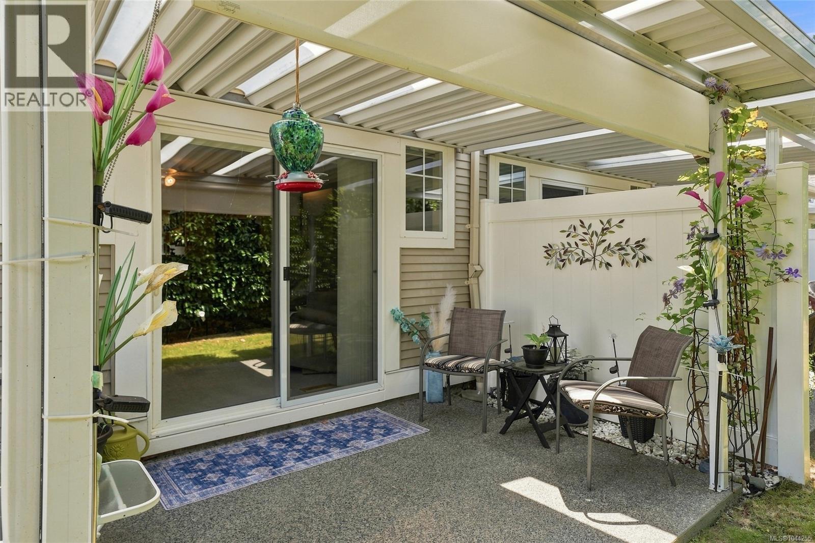 #17 631 Blenkin Ave - 36