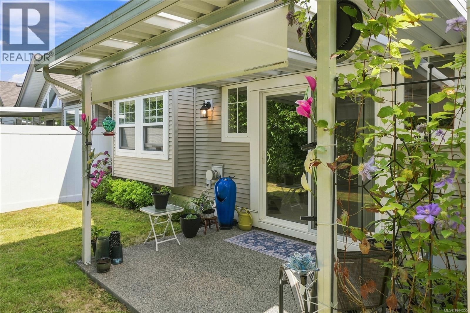 #17 631 Blenkin Ave - 37