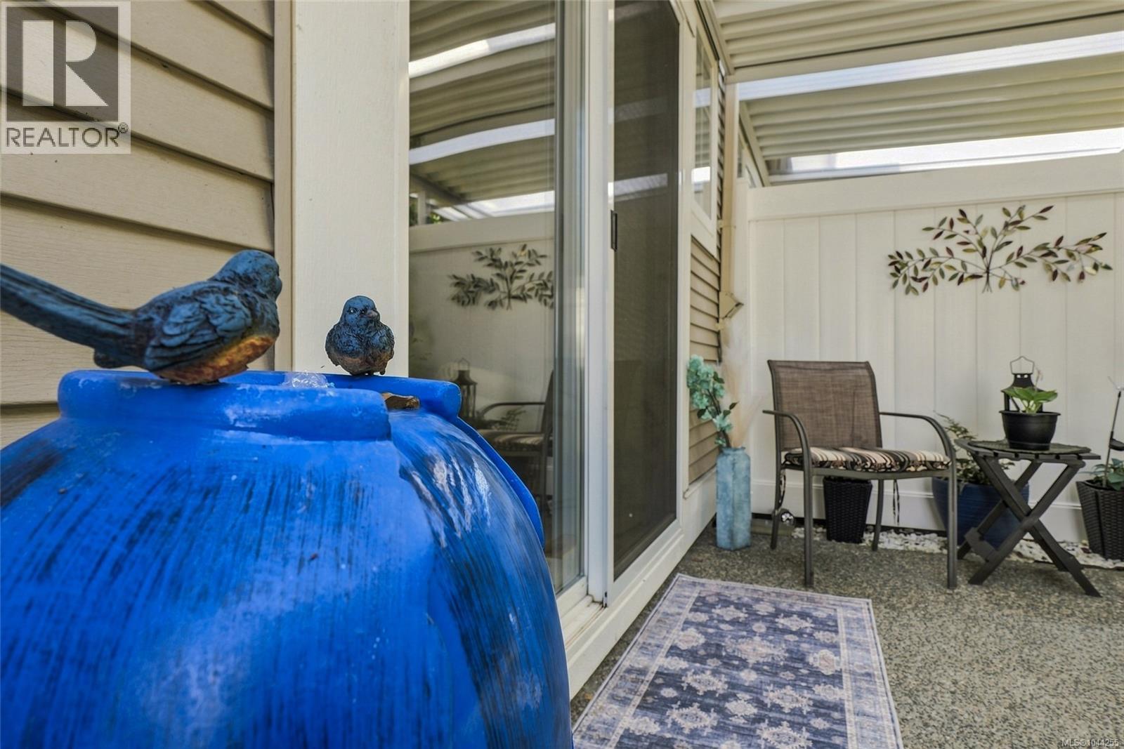 #17 631 Blenkin Ave - 38