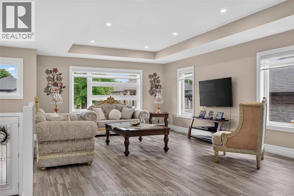 1267 EASTLAWN AVENUE - 11