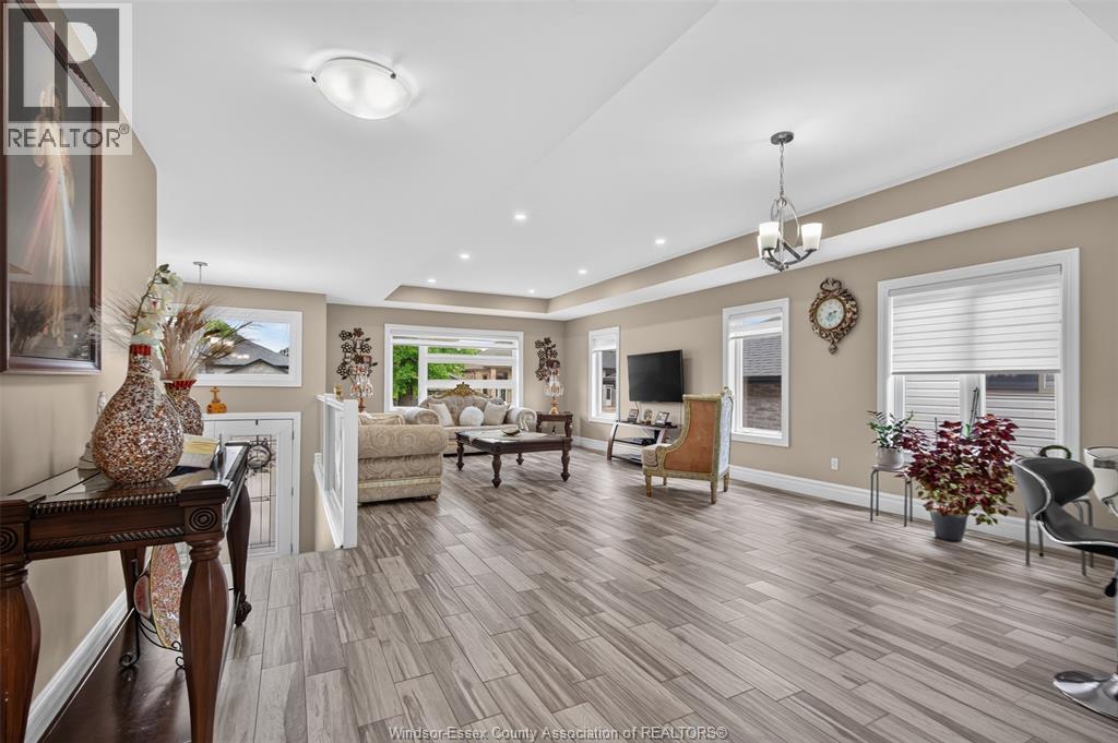 1267 EASTLAWN AVENUE - 12