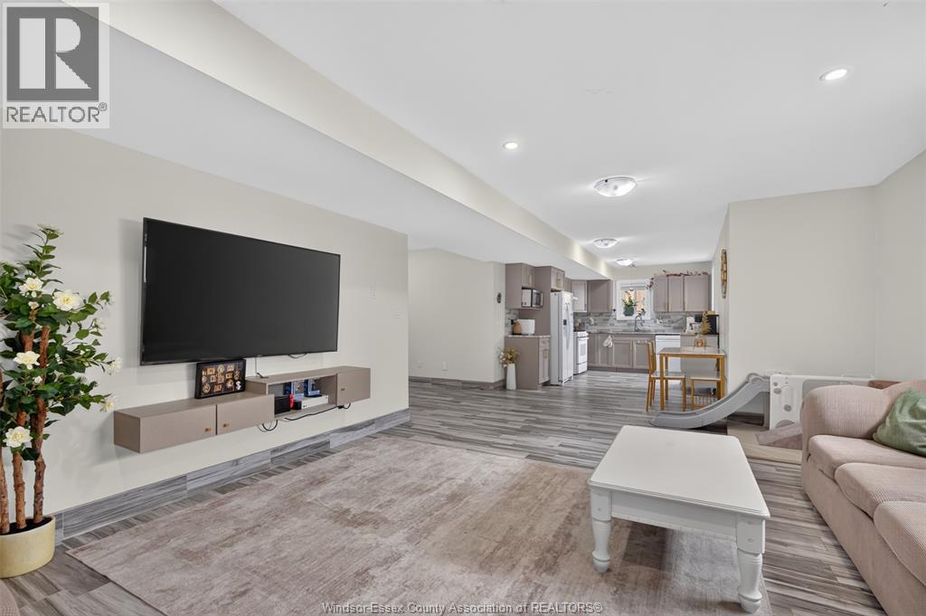 1267 EASTLAWN AVENUE - 30