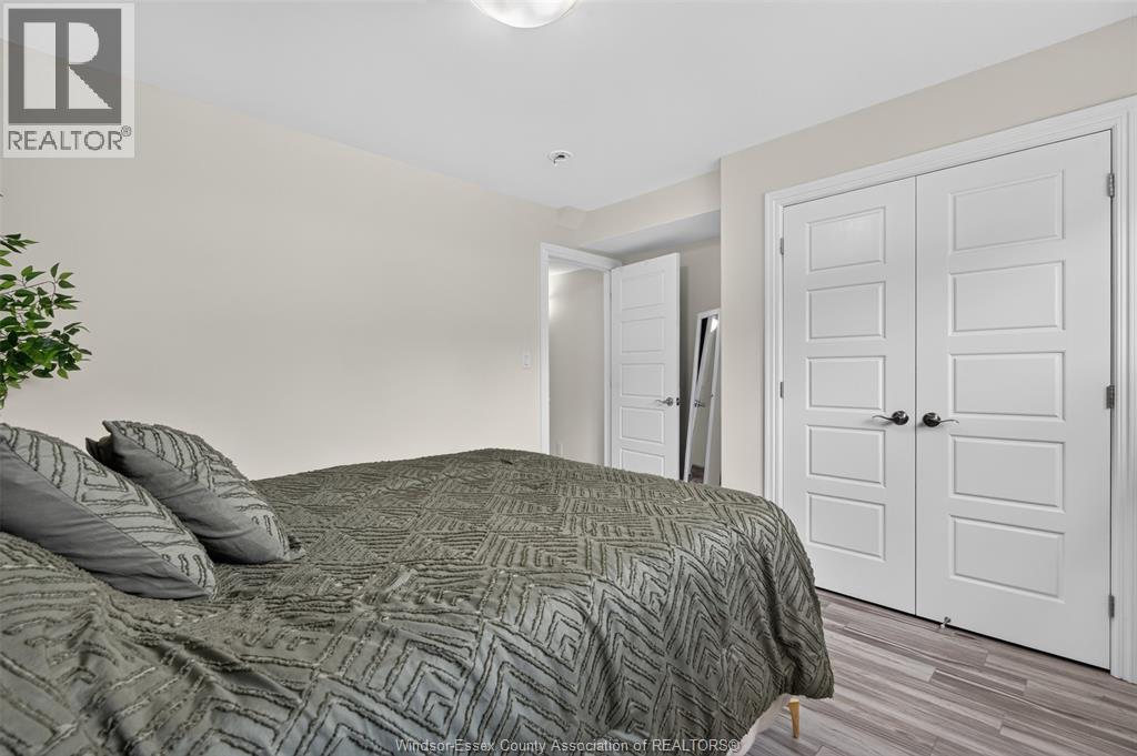 1267 EASTLAWN AVENUE - 36