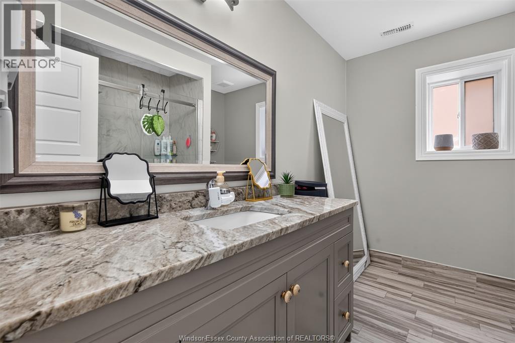 1267 EASTLAWN AVENUE - 37