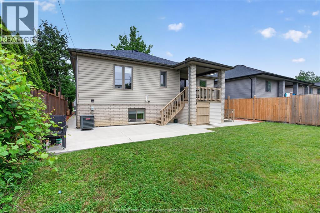 1267 EASTLAWN AVENUE - 43