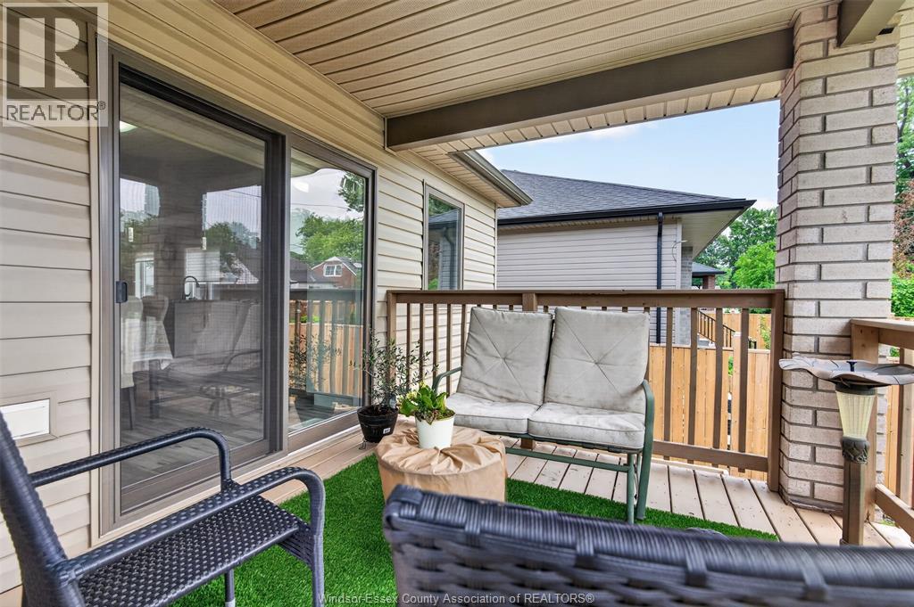 1267 EASTLAWN AVENUE - Image 44
