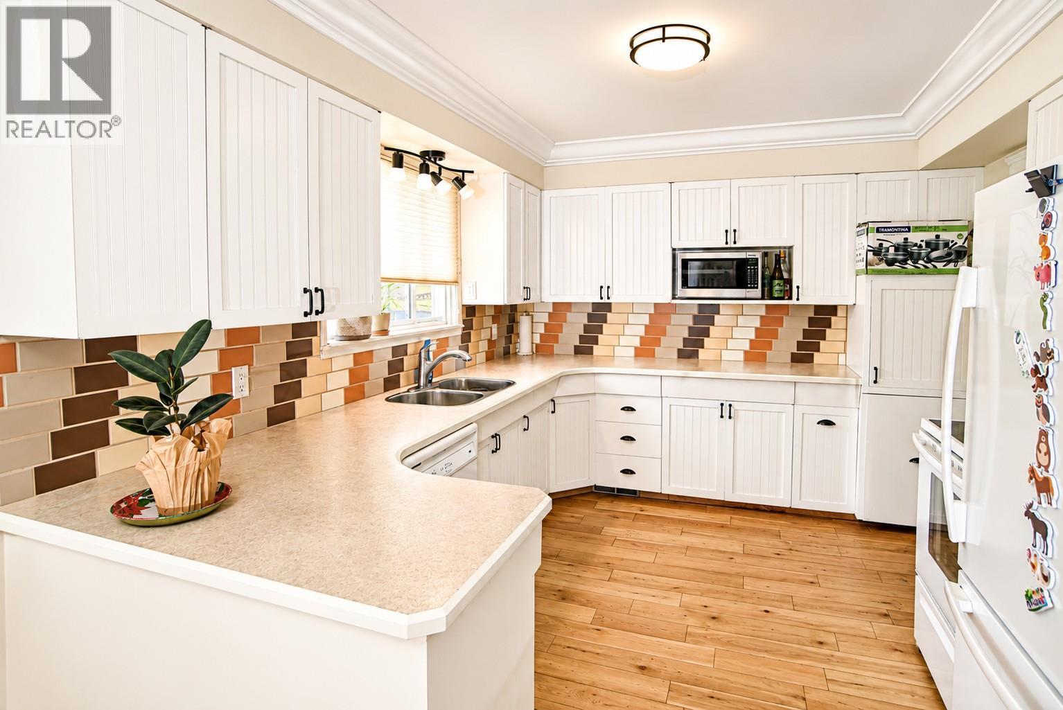2270 10th Avenue - 10
