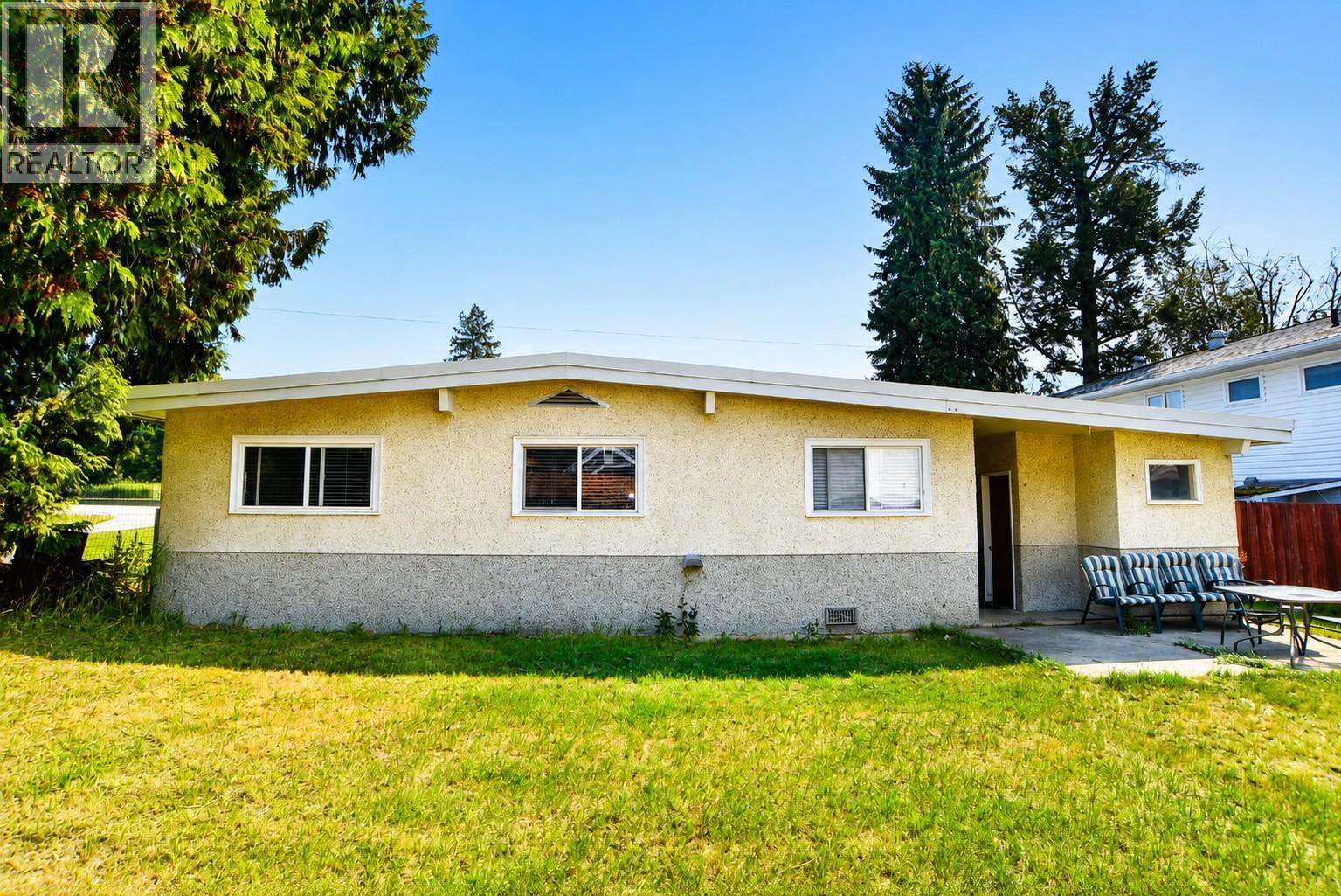 2270 10th Avenue - Image 3