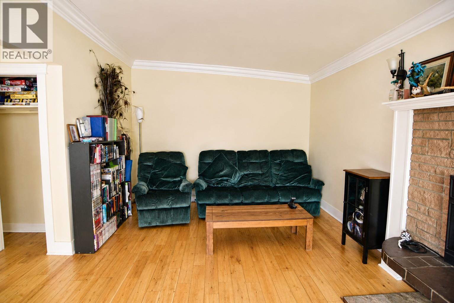 2270 10th Avenue - Image 9