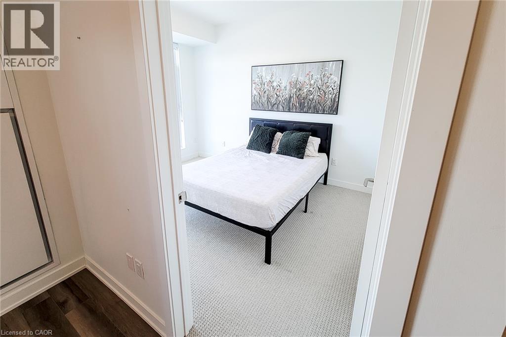 #213 600 NORTH SERVICE Road - Image 19