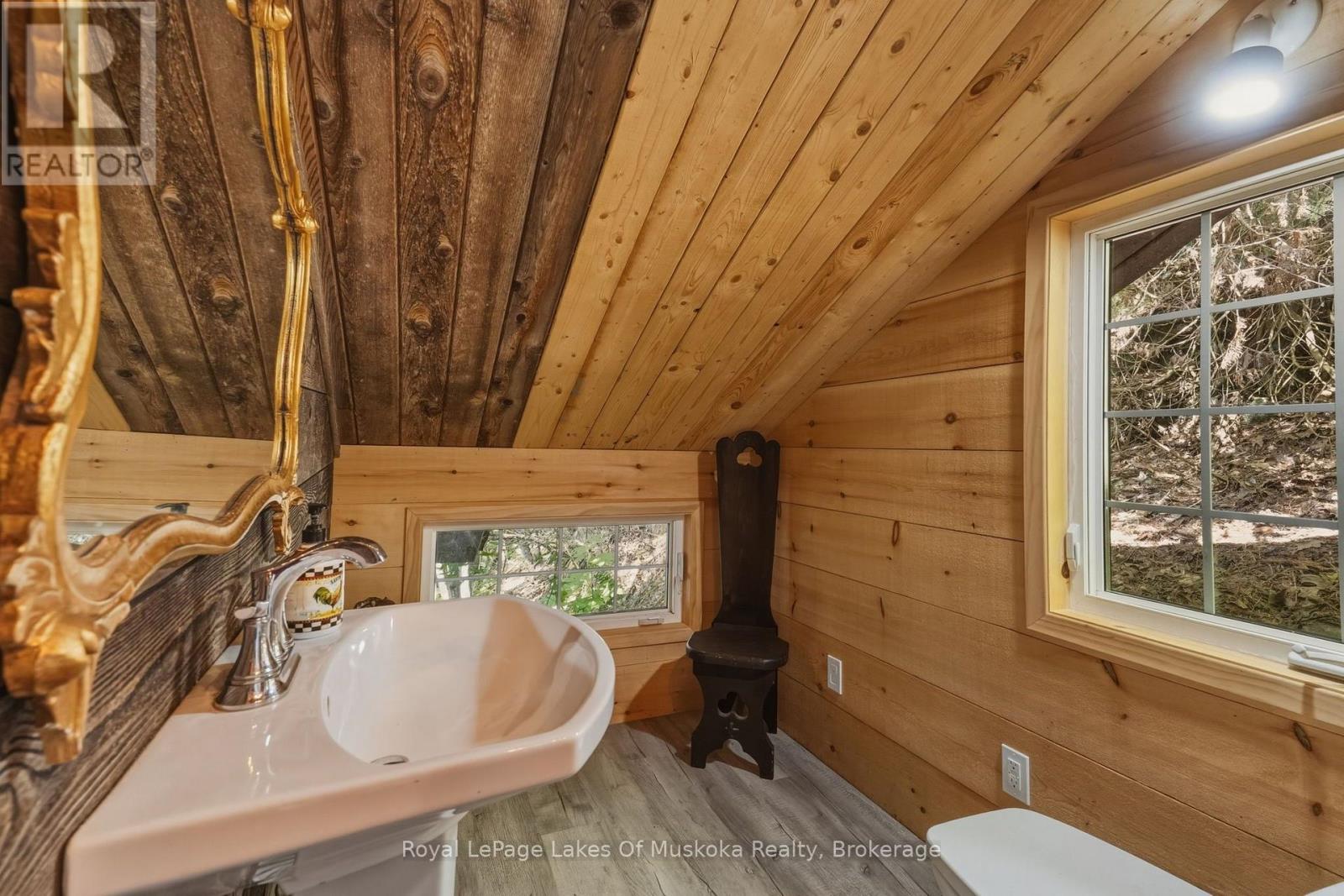 1187 IVY LANE - 25