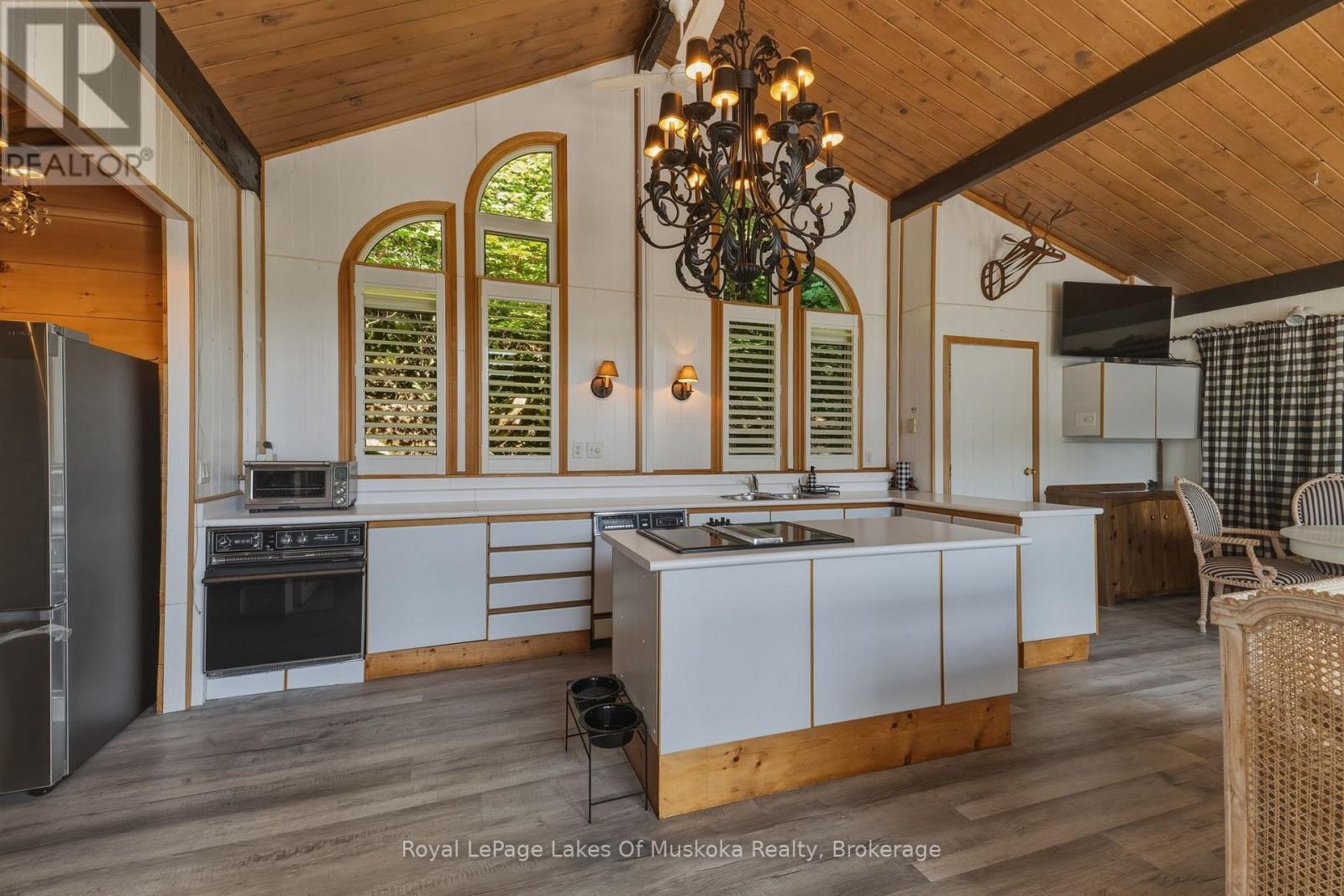 1187 IVY LANE - 28