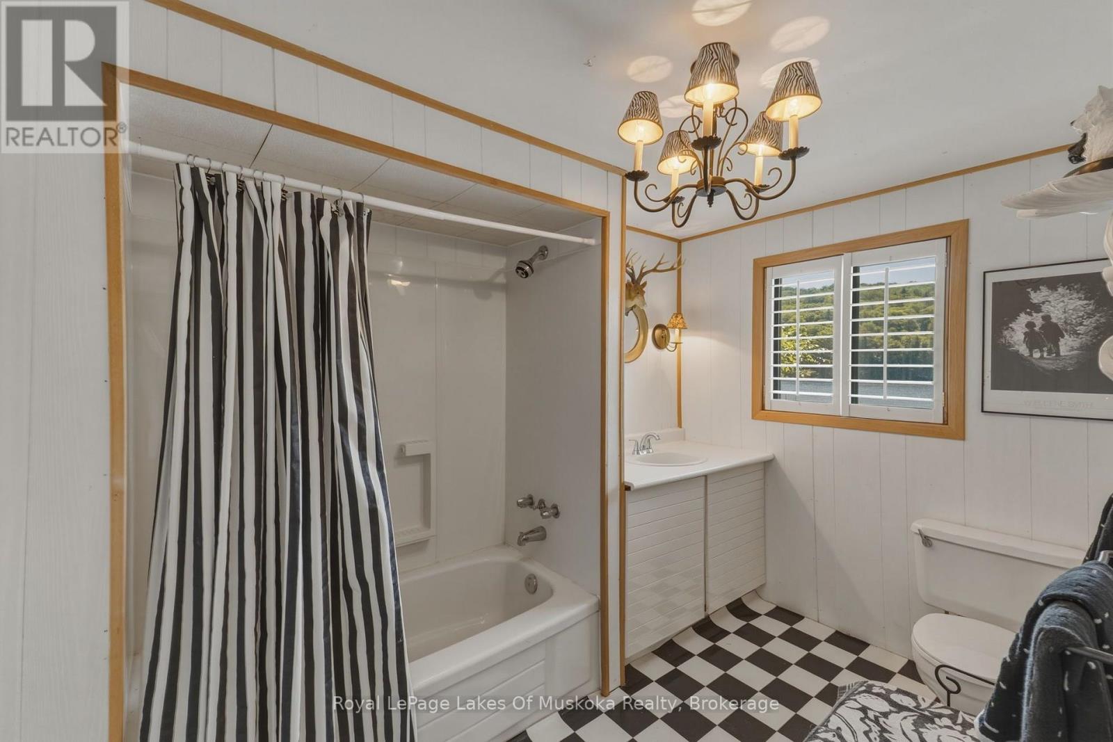 1187 IVY LANE - 39