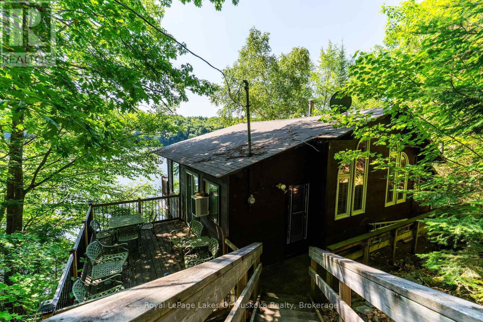 1187 IVY LANE - 8