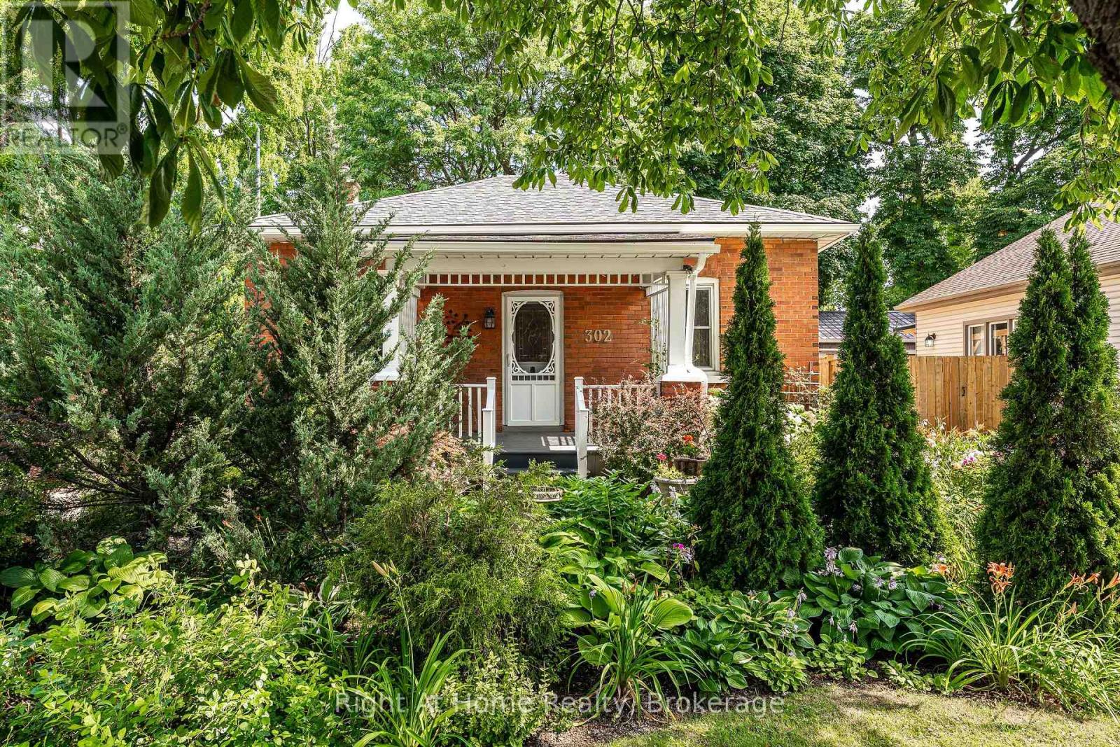 302 HURON STREET - 1