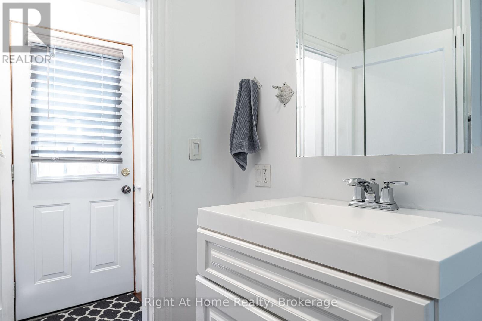 302 HURON STREET - 22