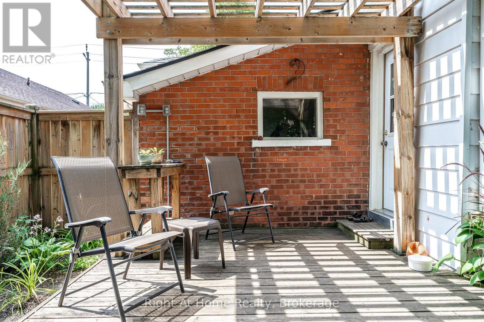 302 HURON STREET - 23