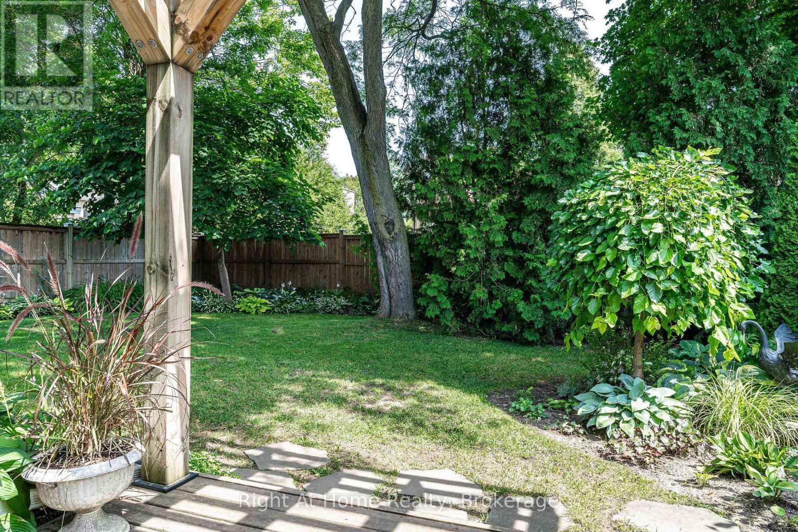 302 HURON STREET - 24