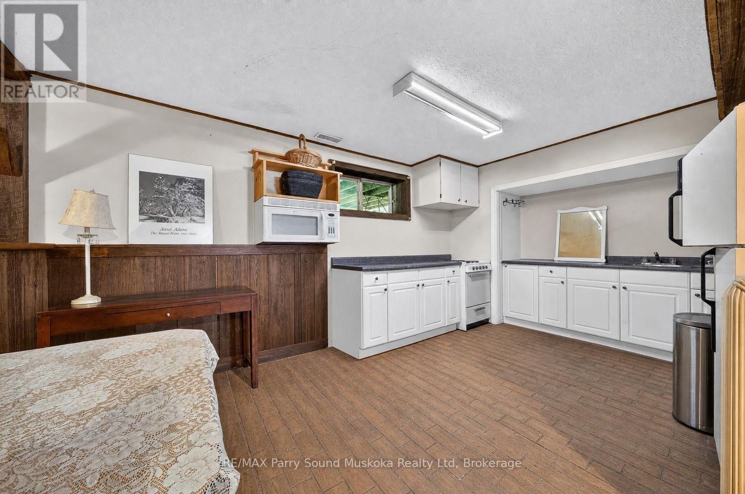 1011 ORANGE LODGE ROAD - 23