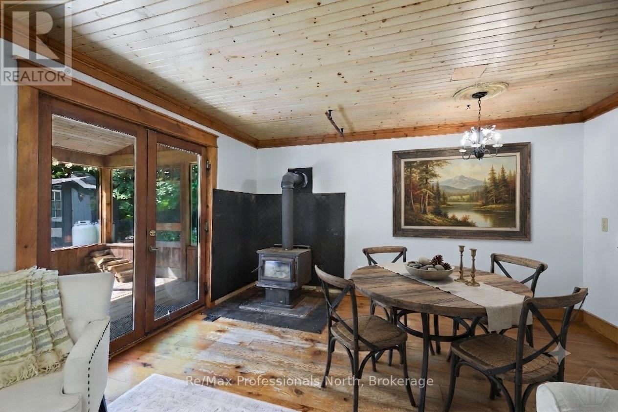 1658 HOUSEY'S RAPIDS ROAD - 11