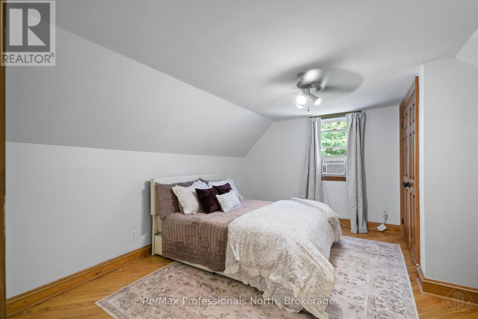 1658 HOUSEY'S RAPIDS ROAD - 23