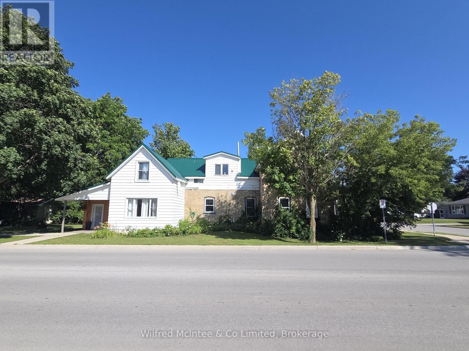 569 EUGENIE STREET - 2