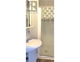 569 Eugenie Street, Saugeen Shores, ON N0H2C0 Photo 10