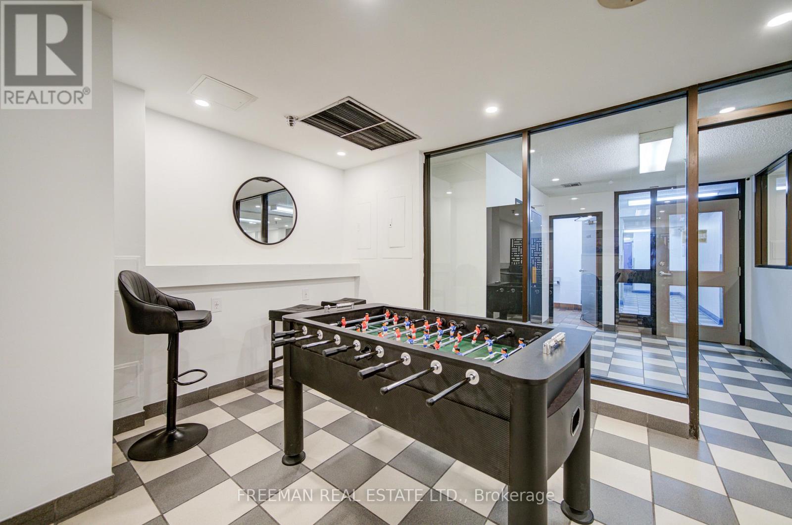 #2405 633 BAY STREET - 22
