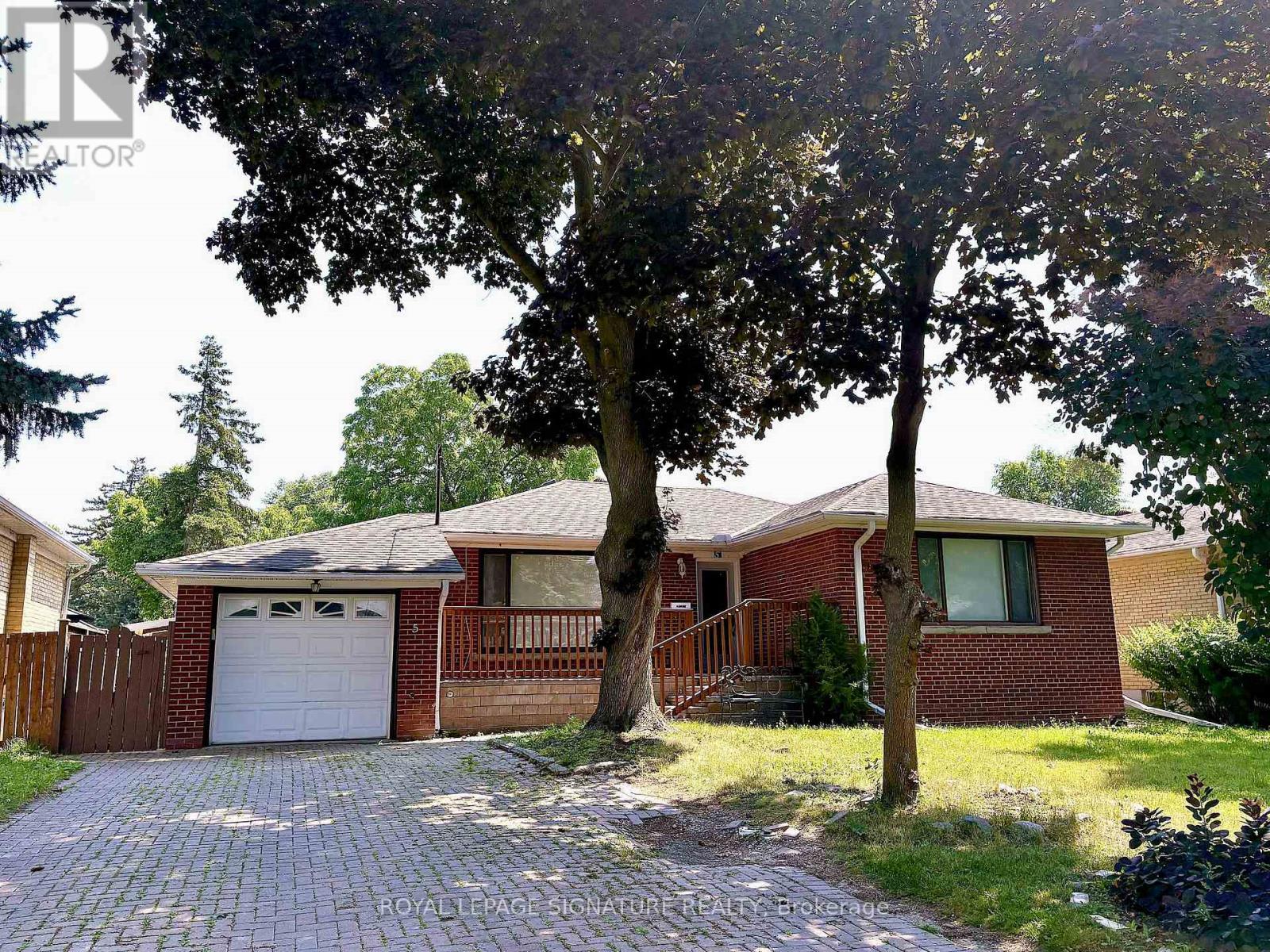 Photo of 5 Carnegie Court