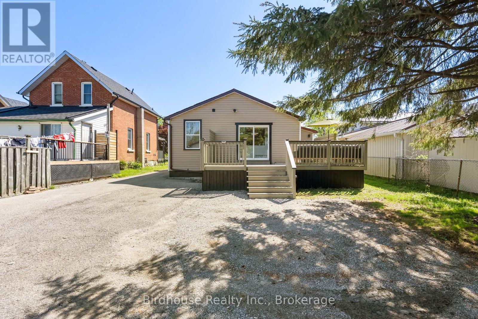 195 WILLIAM STREET N - 26