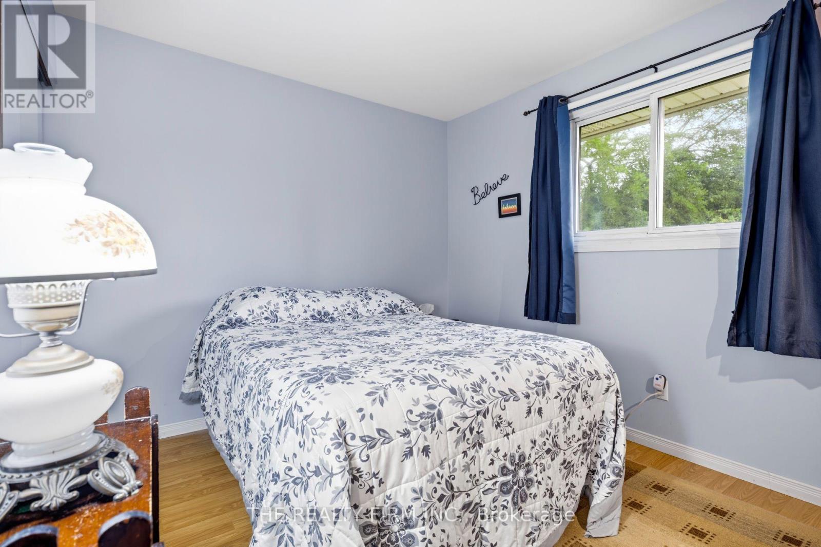 38 TAYLOR CRESCENT - 13