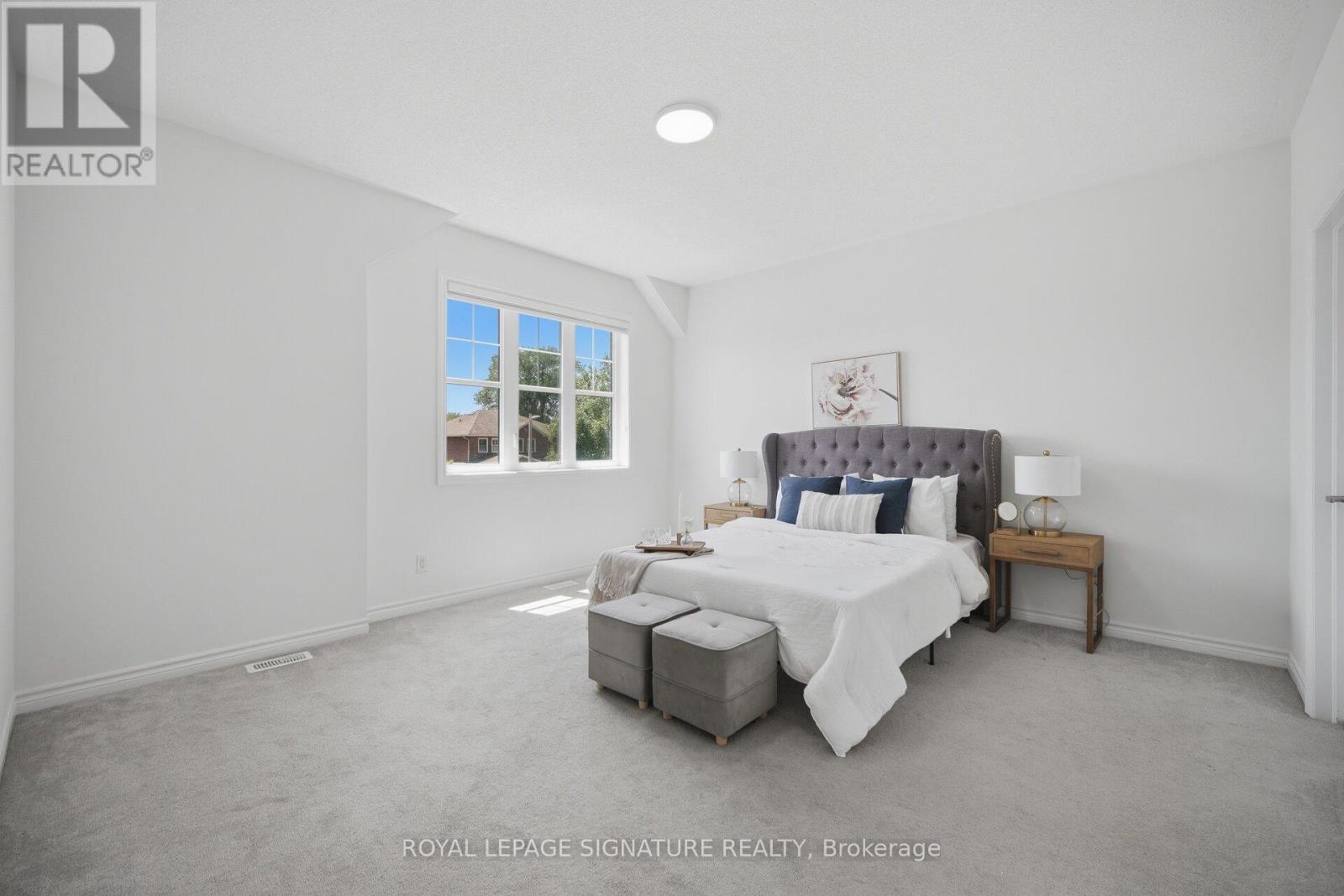 60 LOFTHOUSE DRIVE - 22