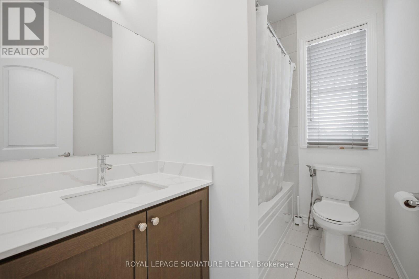 60 LOFTHOUSE DRIVE - 23